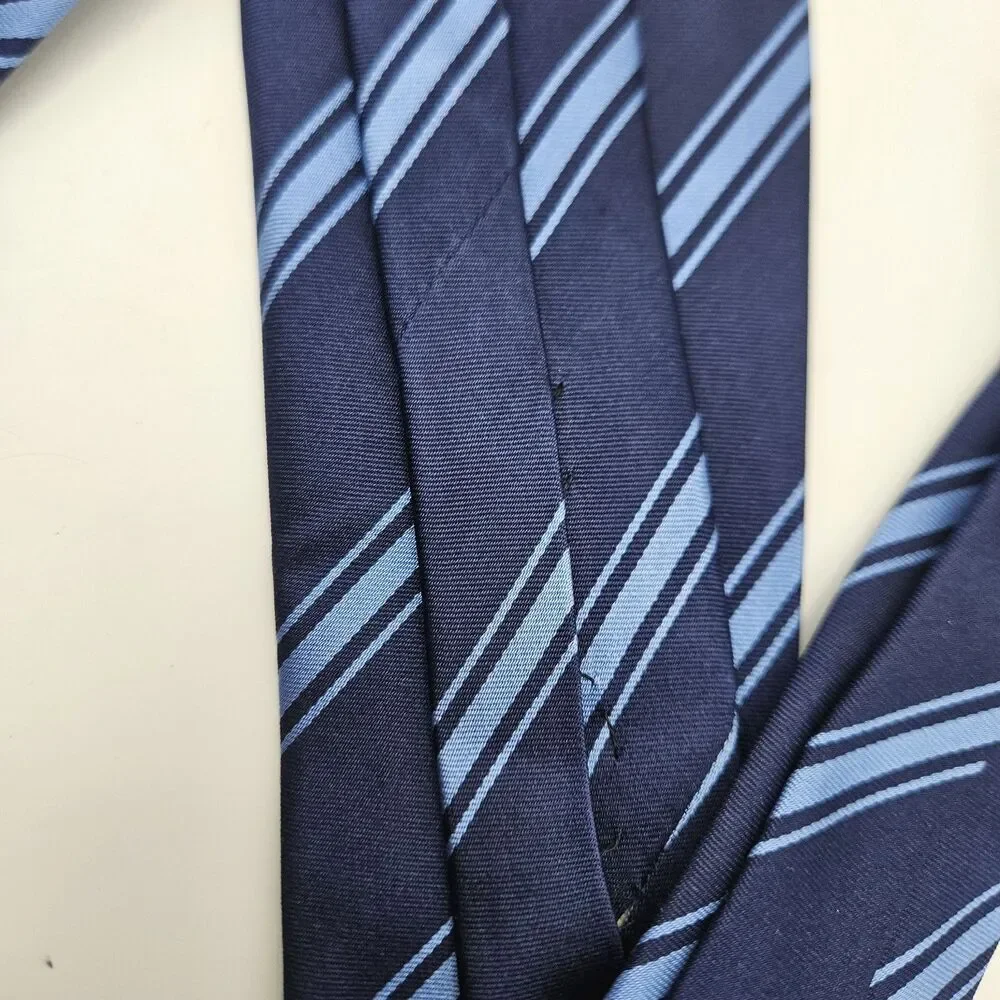 Banana Republic Blue Stripe 100% Silk Tie Career Work Wedding Repp 59x3.75